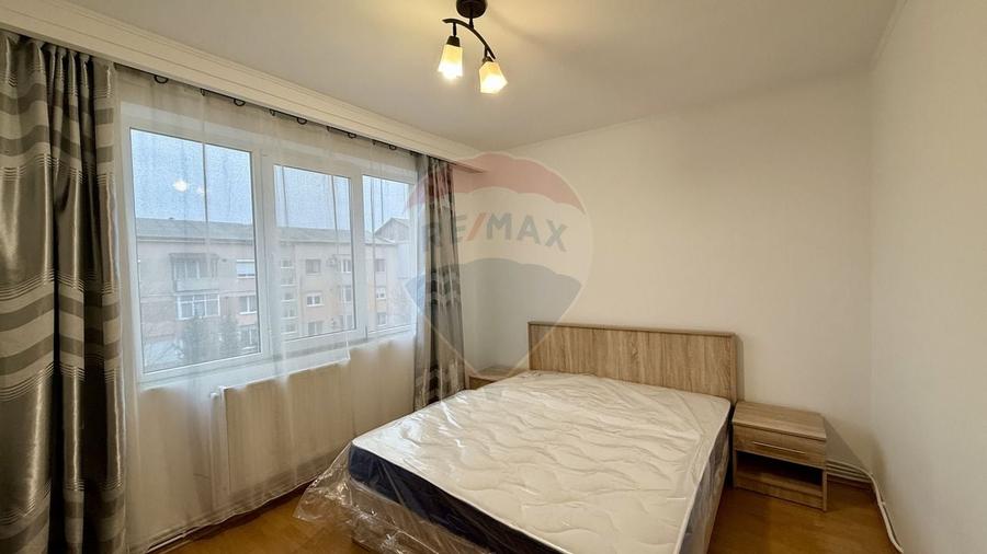 Apartament cu 3 camere de închiriat str. George Cosbuc - 5
