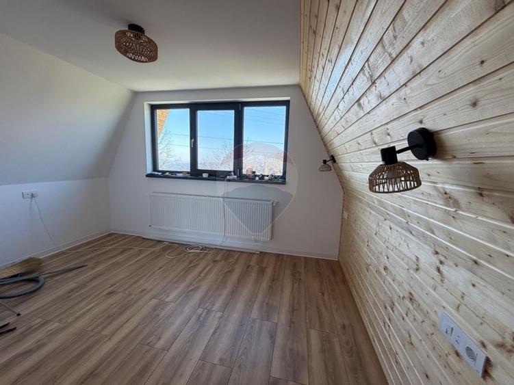 De vanzare Cabana A-Frame cu 1850 mp teren in zona Pucioasa, DB - 12