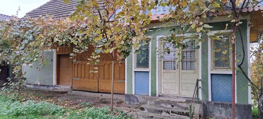 Vand teren + casa batraneasca + ?ura + anexe in Ocoli?, jud. Maramure? - 6