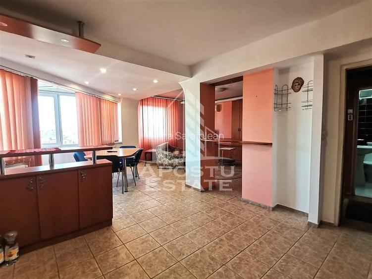 Apartament cu 5 camere decomandat în Fabric