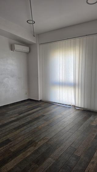 Apartament cu 3 camere decomandat în Centrul Istoric