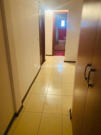 Apartament cu 3 camere decomandat în Tomis III