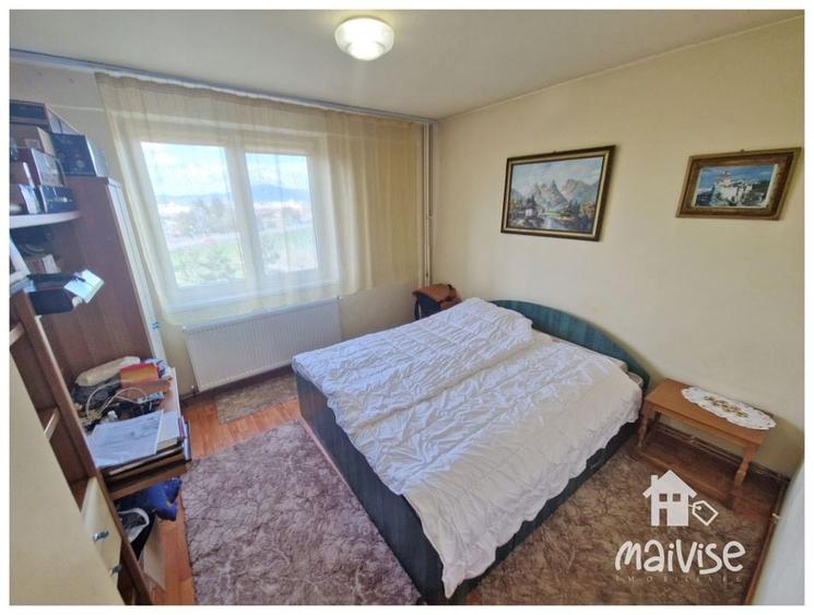Apartament 3 camere de vanzare, str.Tudor Vladimirescu - 12