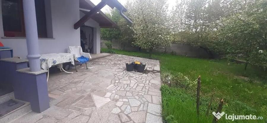 Zona 9 Mai, casa renovata - 1