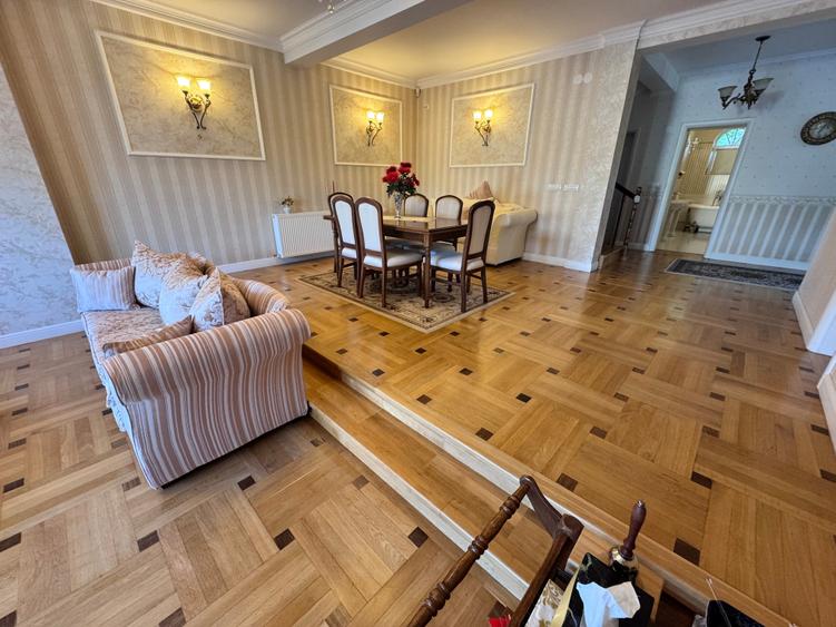 Casa deosebita sector 4 P+1+M. 6 cam.Util 418mp. Teren 1638mp - 24