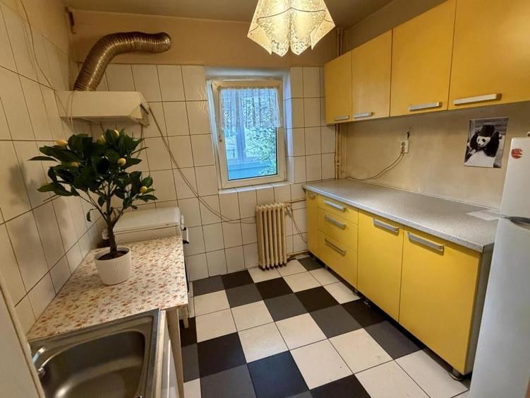 Vanzare 2camere Decomandat Bloc Reabilitat Termic Metrou Crangasi - 9