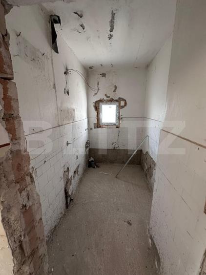 Casa cu potential deosebit, 172 m? utili, teren 500 m?, sat Buza - 12