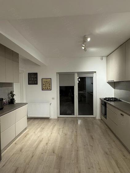 Casa insiruita - 4 camere + pod depozitare, curte 56 mp, 2 locuri de parcare - Bragadiru, Str. Topaz - 9