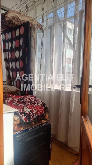 Apartament 2 camere, zona Capat 1, etajul 1 - 4