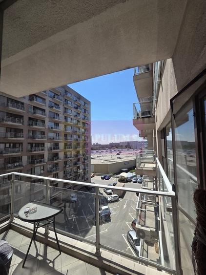Apartament cu 3 camere decomandat în Titan