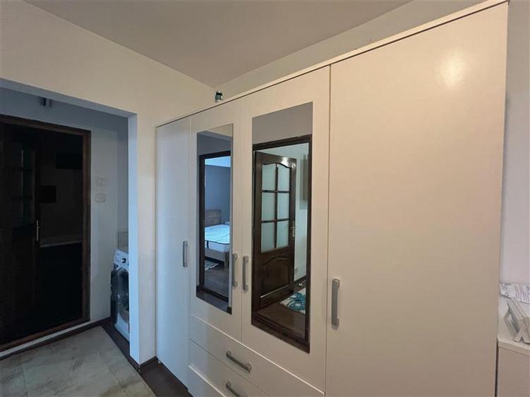 Apartament de vânzare cu 3 camere in Nicolina - 15