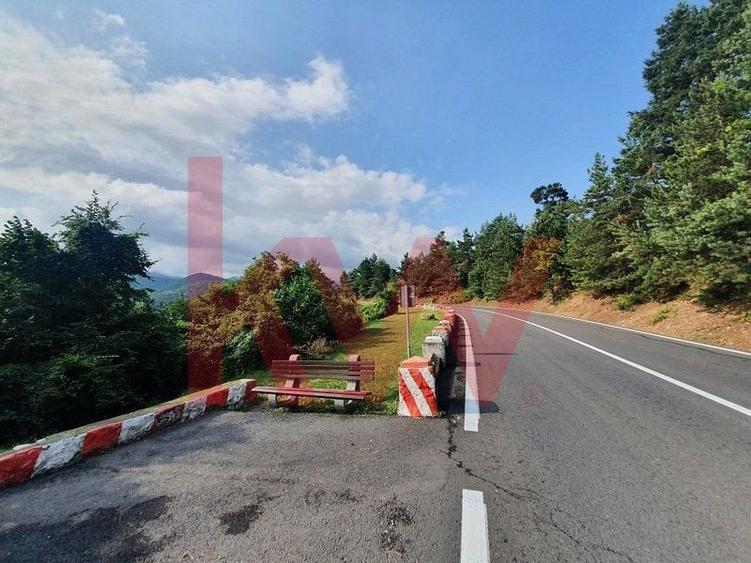 Teren cu priveliste superba si deschidere la drumul de Poiana Brasov - 14