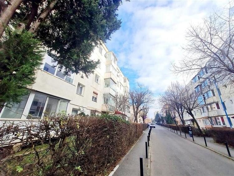 3D! In proximitatea Pietei Tractorul, 2 camere, etaj intermediar, infrastructura - 7