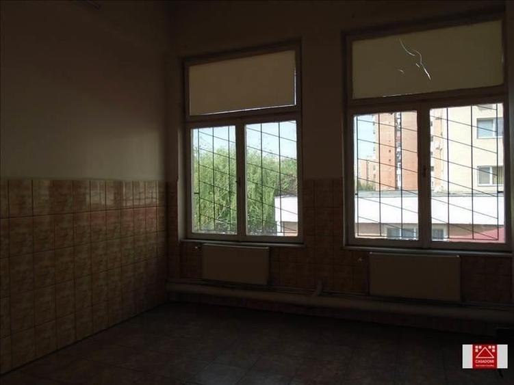 Spatiu la etaj, Fortuna! - 6