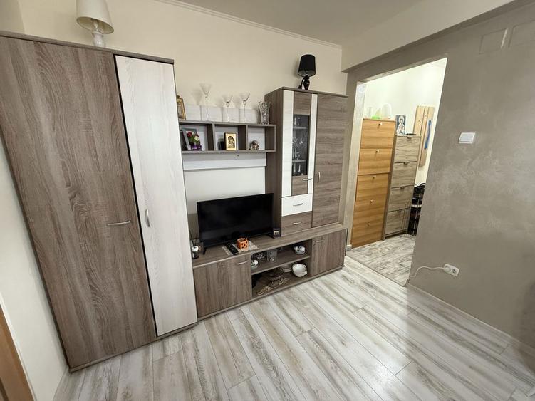 De Vanzare Apartament cu 2 camere - 6