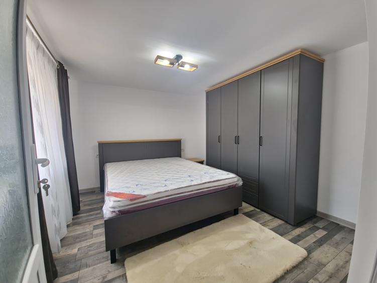 Casa individuala 3 camere foisor acoperit curte  km 4 - 5