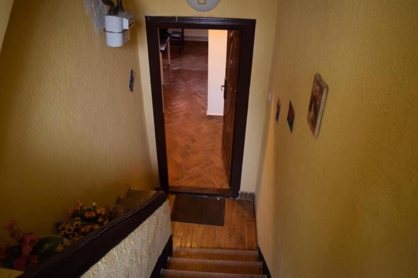 Timpuri Noi-apartament 3 camere in vila interbelica demisol/p 1,curte - 12