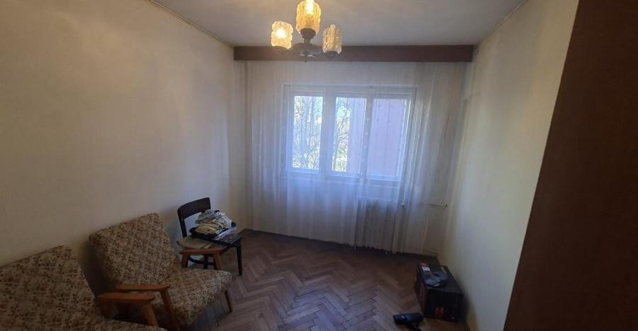 Apartament 4 camere de vanzare Ploie?ti, Bld. Republicii - 7