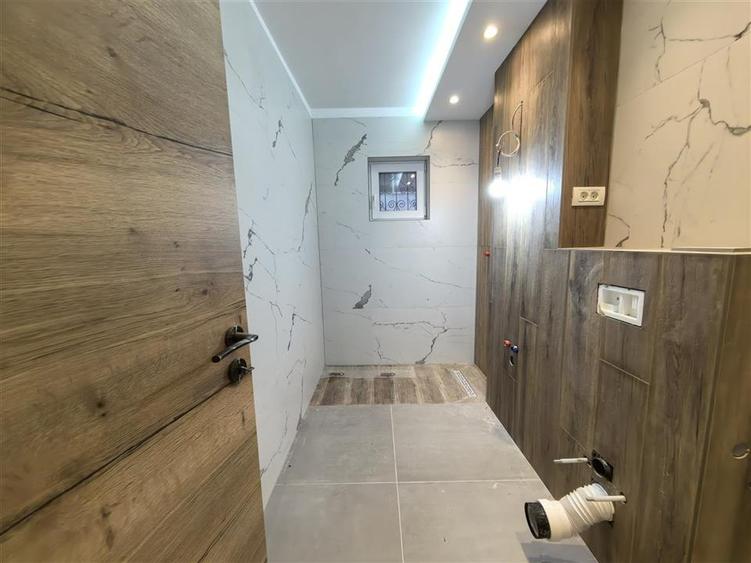 Apartament cu 3 camere Superb in Complex - 18