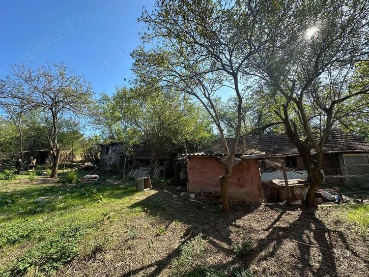 Vand casa+teren 3700mp Butoiesti MH - 3