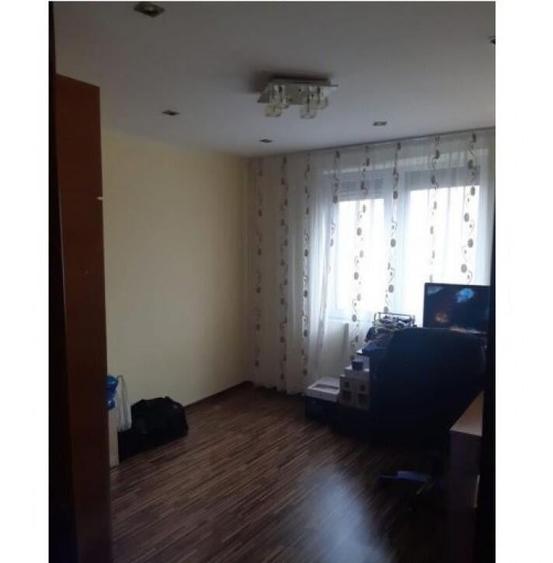 Apartament 3 camere Aparatorii Patriei - 1