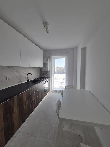 Ap. 2 Cam. Decomandat 1 Decembrie 1918 - 2