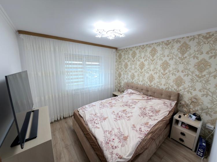 Apartament 3 camere la strada complet renovat - 6