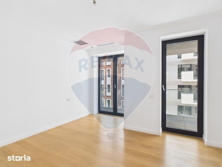 Apartament cu 4 camere decomandat în Central