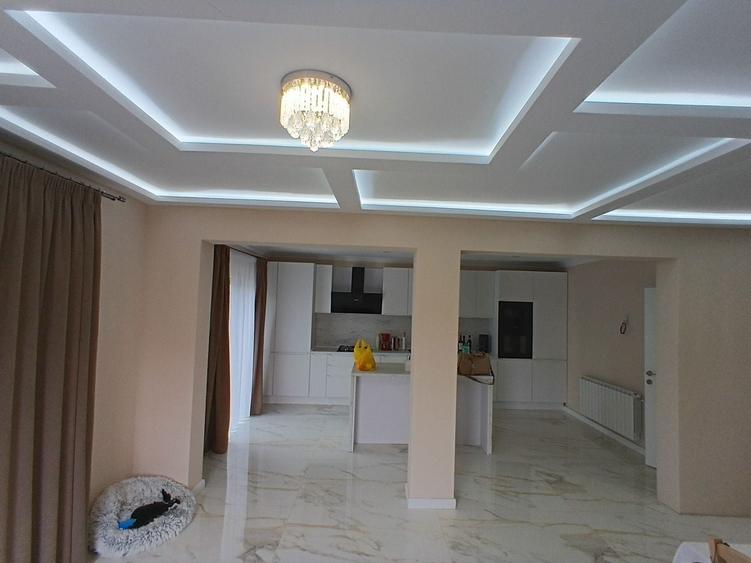 Casă cu 2 camere în Central