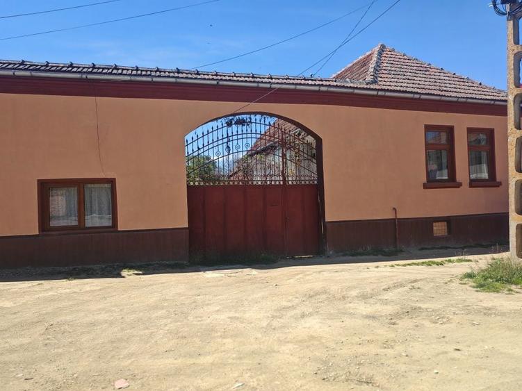 Casa la tara cu gradina - 4