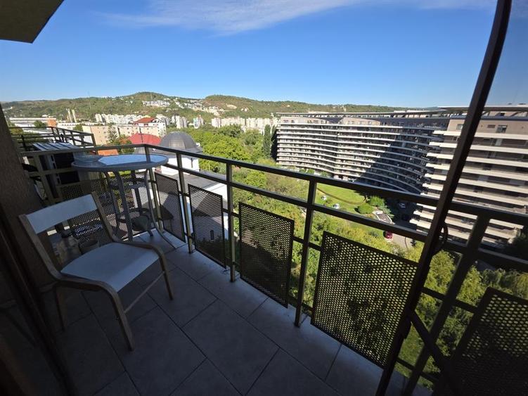 Apartament cu 2 camere semidecomandat în Plopilor