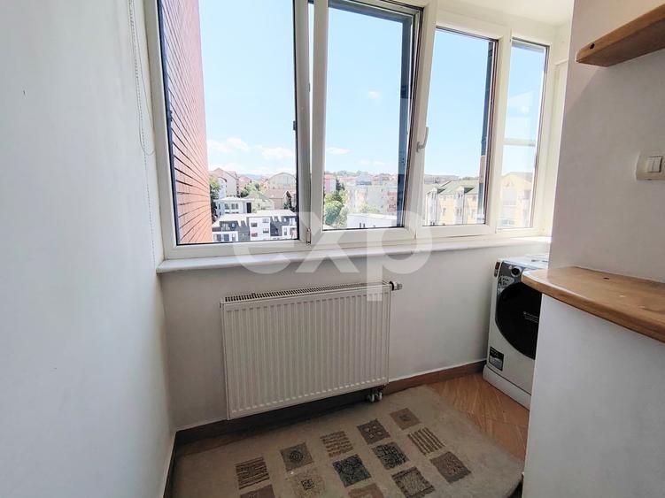 Apartament cu 4 camere semidecomandat, mobilat în Zorilor
