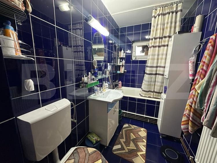 Apartament cu 3 camere semidecomandat, mobilat în 9 Mai