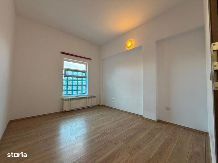 Apartament cu 3 camere decomandat în Mehala