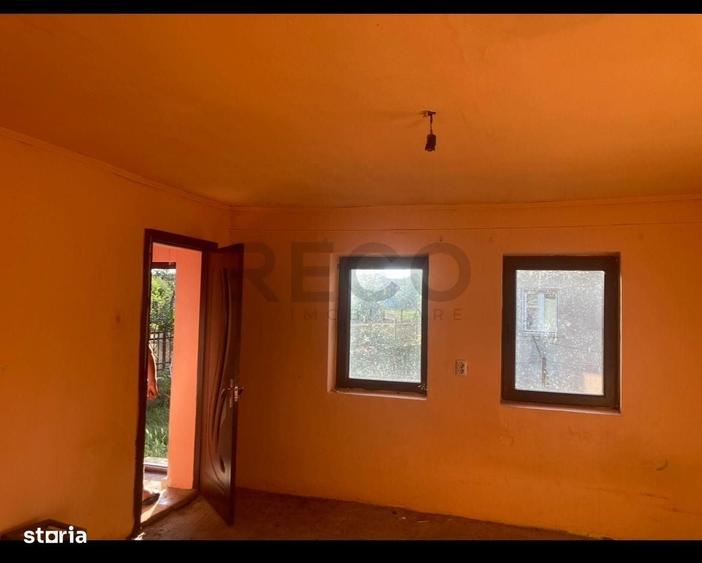 Casă cu 2 camere cu Teren 5800 Mp în Ghenetea