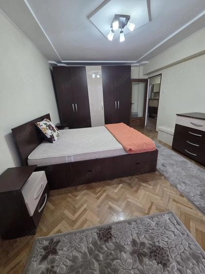 Apartament cu 3 camere decomandat în Spitalul Județean