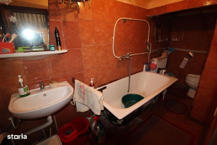 Vand casa P+Pod in Hunedoara, zona Chizid, teren 250mp, anexe... - 13