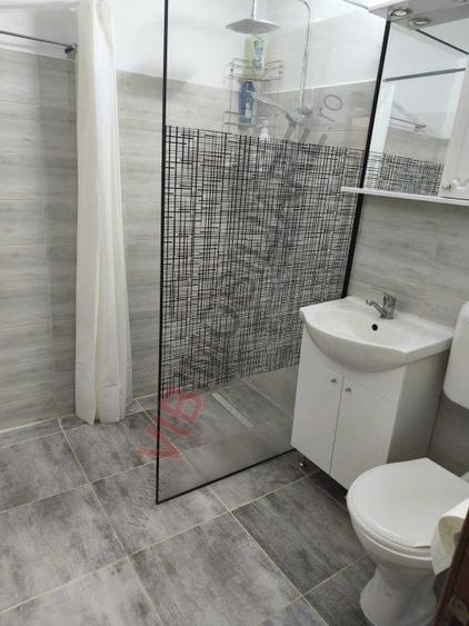 Apartament cu 3 camere decomandat în Calea Călărașilor