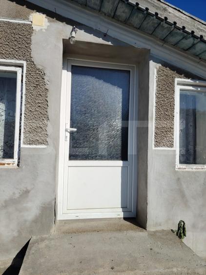 Casă individuală cu 2 camere cu Teren 3750 Mp în Ceanu Mare