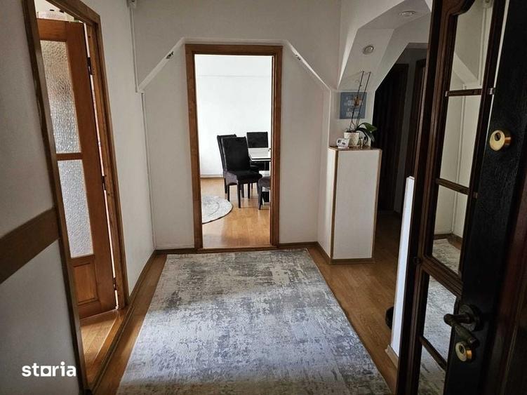 Apartament cu 3 camere în Central