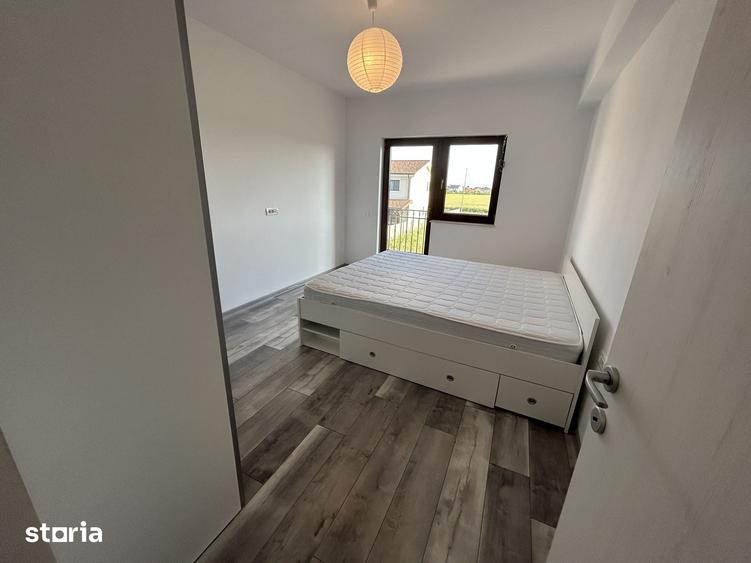 Casă cu 4 camere cu Teren 200 Mp în Dumbrăvița