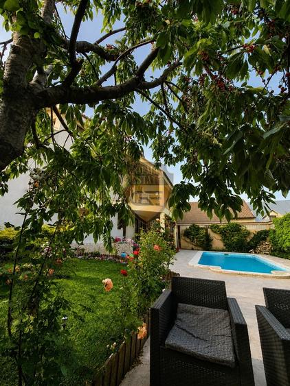 Casă individuală cu 12 camere cu Piscina în Agigea
