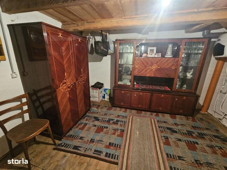 Casă cu 4 camere cu Teren 1685 Mp în Mărișel
