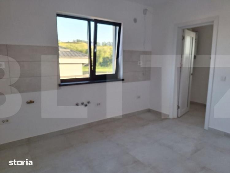 Casă cu 4 camere cu Teren 533 Mp în Curtești
