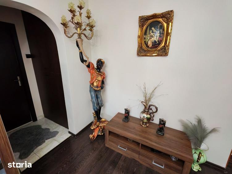 Apartament cu 4 camere în Far