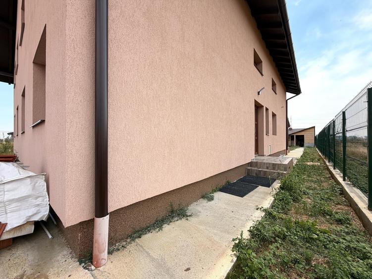 Duplex cu 5 camere cu Teren 380 Mp în Chișoda