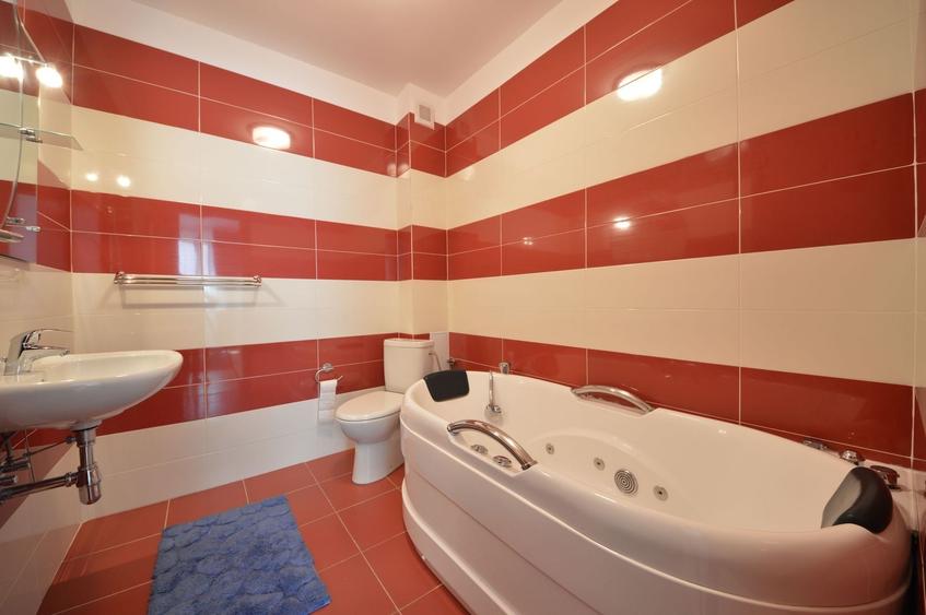 Apartament cu 3 camere semidecomandat în Șoseaua Nordului