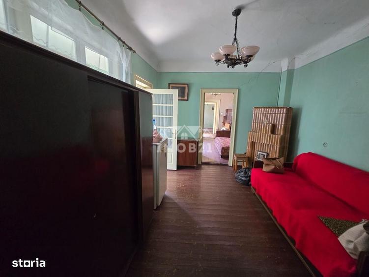 Casă cu 3 camere în Central