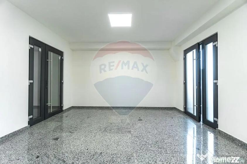 Spațiu comercial, de 448 mp, în 13 Decembrie