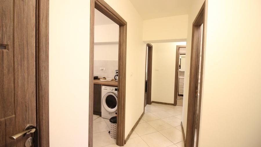 P-ta Lahovari, apartament 3 camere, renovat modern, mobilat, etaj 6/9, bloc 1980 - 2